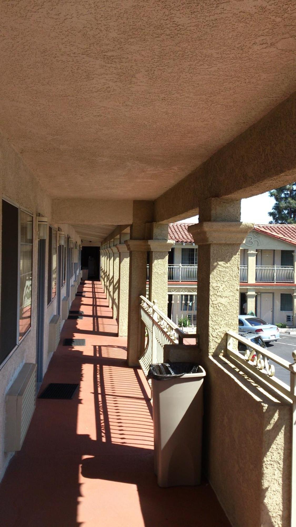 Santa Ana Travel Inn Exterior photo